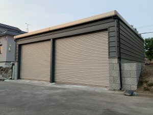 土留をしてスペース作りから！スタイリッシュな外壁横スタイル！